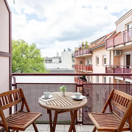Sunny Apartment *